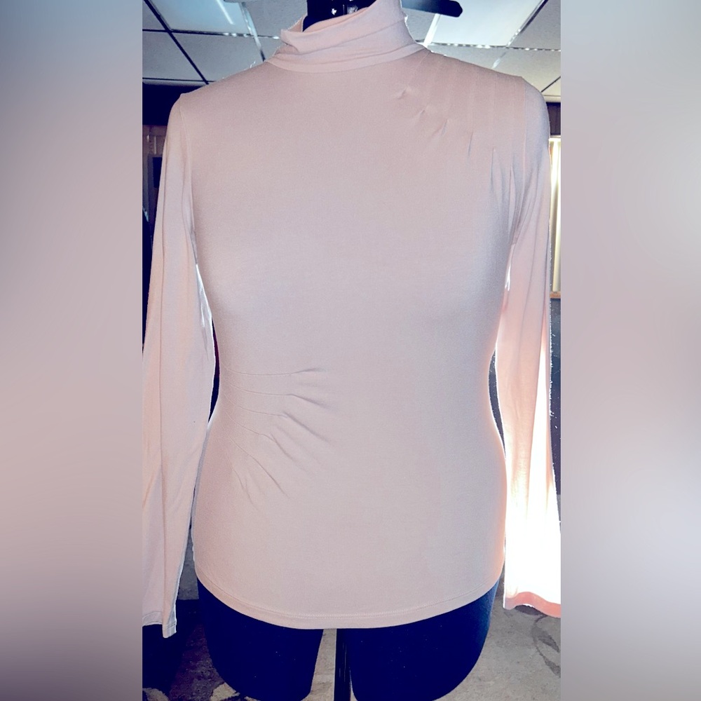 per Se women’s top Color-cream, Size-Small stretchy material